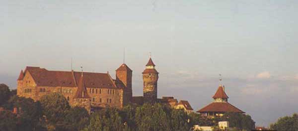 Kaiserburg in der Mittagszeit