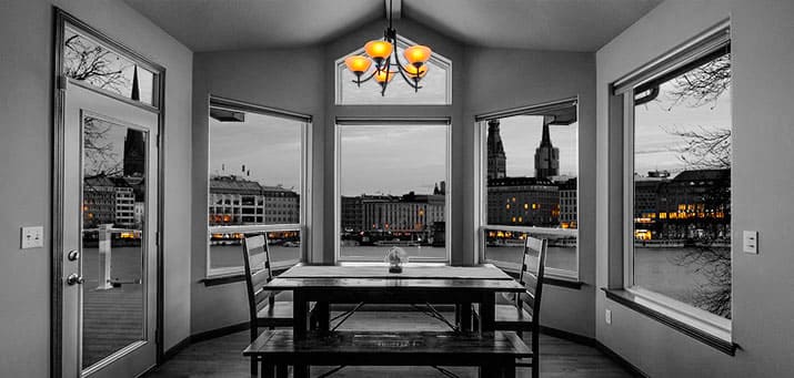 Esszimmer mit gereinigten Fenstern und Blick auf Alster. Putzfrau Hamburg-Alsterdorf