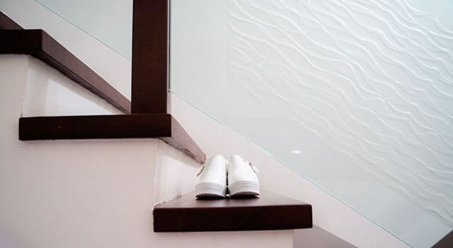 Saubere Treppenstufen durch Putzfrau Hamburg